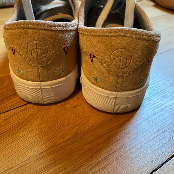 Rag & Bone Standard Issue Seude embroidered sneakers in Dune - Picture 4 of 6